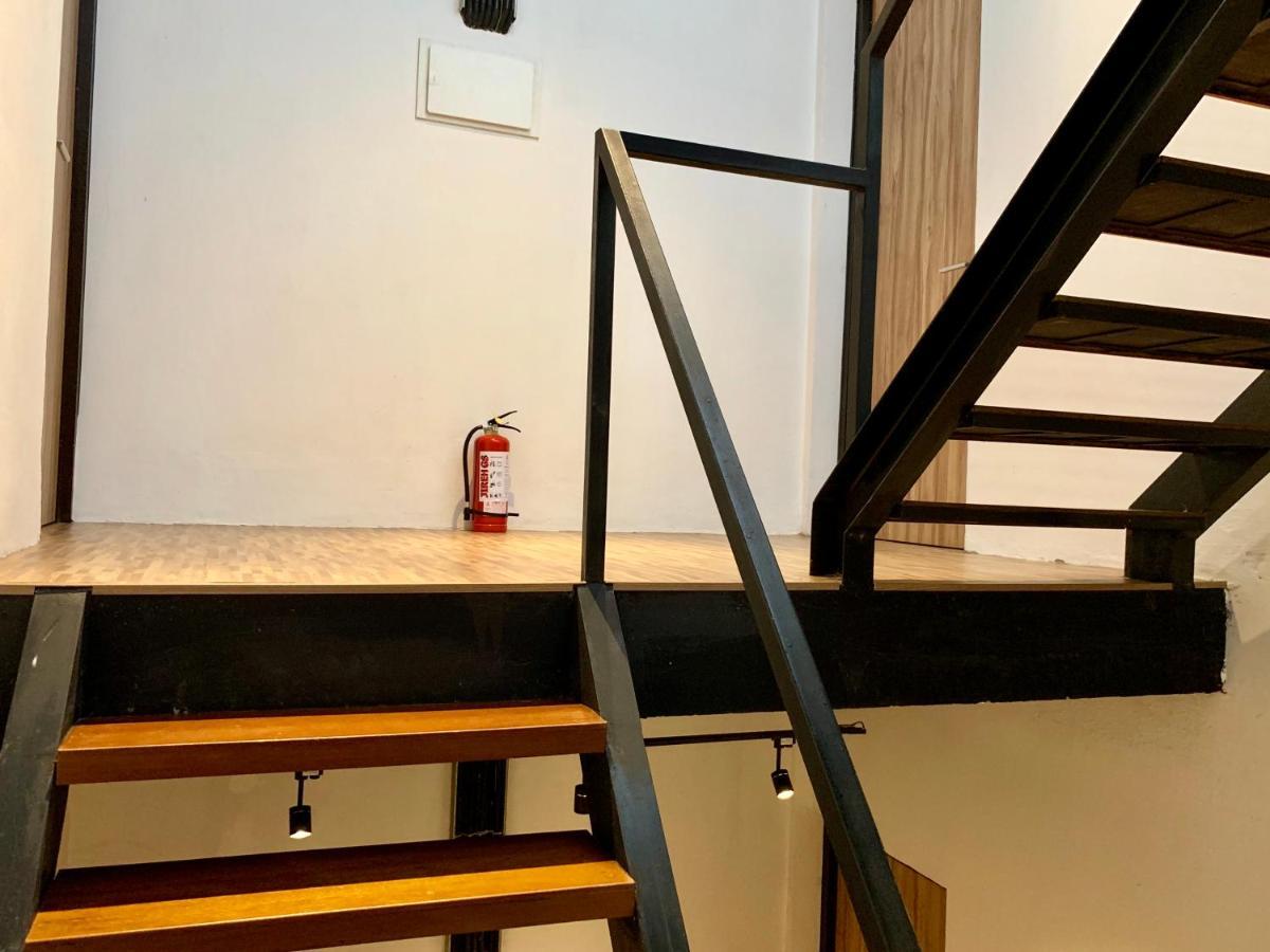 Stay Inn Hostel จาการ์ตา ภายนอก รูปภาพ