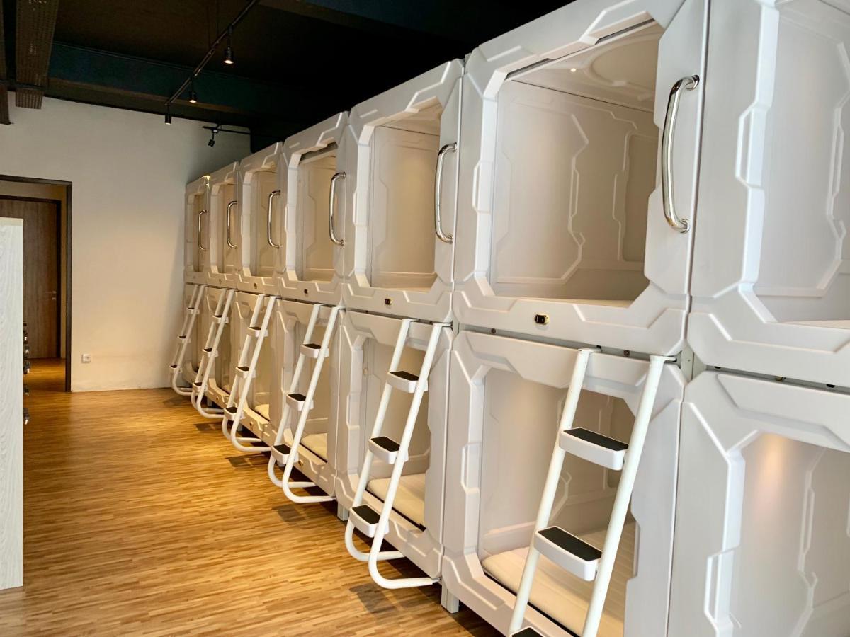 Stay Inn Hostel จาการ์ตา ภายนอก รูปภาพ